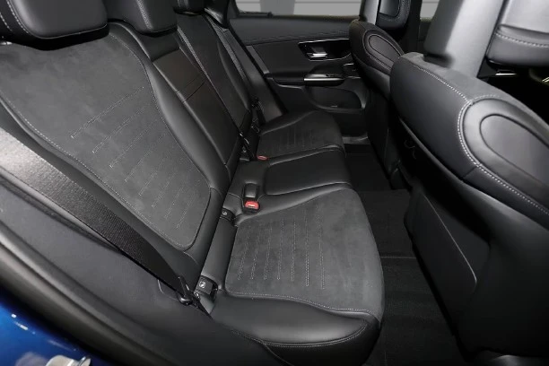 Mercedes-Benz GLC 220 d 4Matic = AMG Line = Advanced Plus Гаранция, снимка 10 - Автомобили и джипове - 55325336