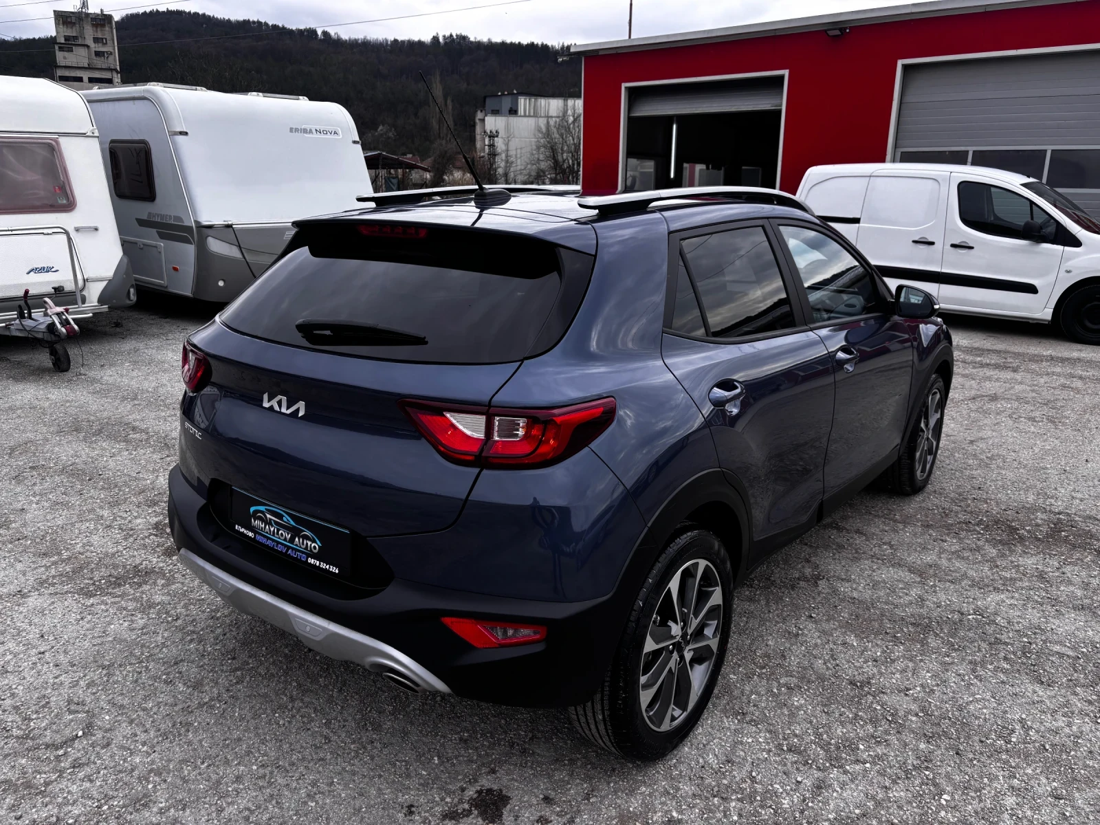 Kia Stonic 1.0 T-GDI MHEV 2000km/КАТО НОВА/CARPLAY/З.Камера, снимка 3 - Автомобили и джипове - 52683788