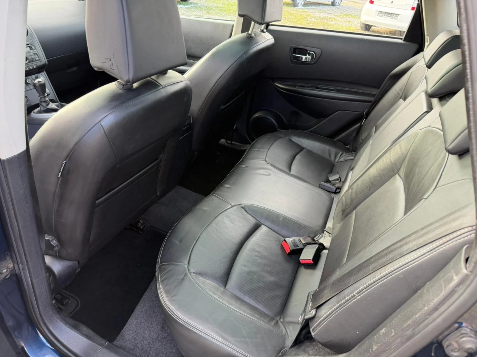 Nissan Qashqai 2.0 - 4x4 - КОЖА - ПАНОРАМА  - изображение 10