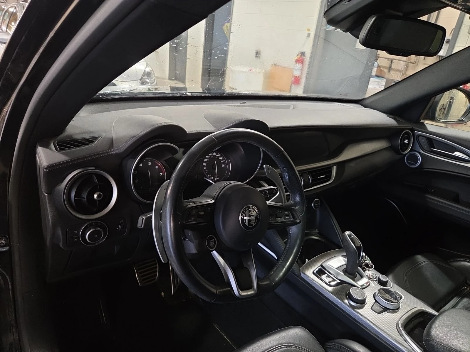 Alfa Romeo Stelvio * VELOCE * 2 �����* �������* KEYLESS*  | Mobile.bg � ����������� 10