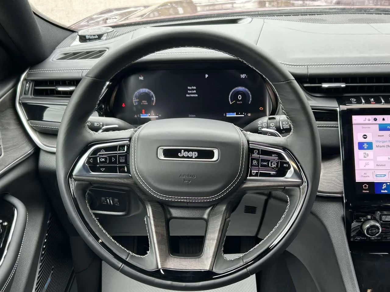 Jeep Grand cherokee * Overland 4x4 * CARFAX * ЦЕНА ДО БГ, снимка 13 - Автомобили и джипове - 54896228