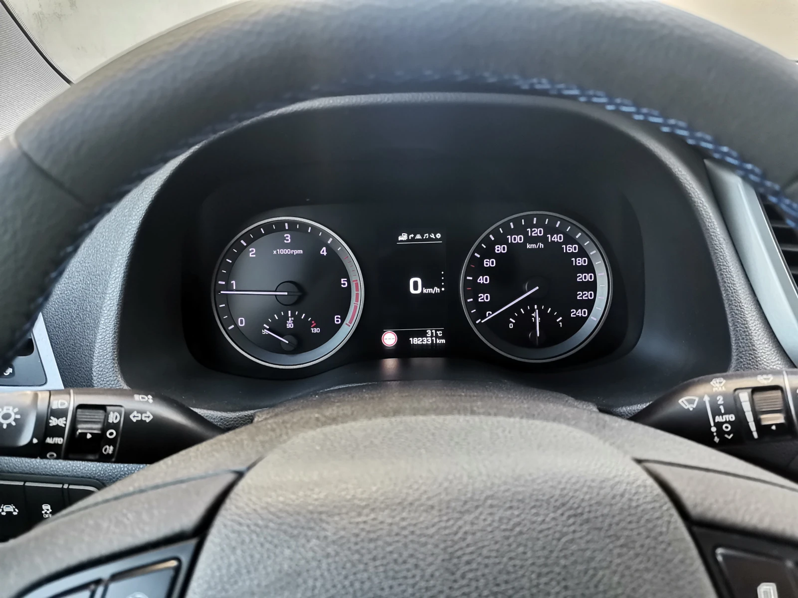 Hyundai Tucson  Xennon/Ст.Таван/, снимка 14 - Автомобили и джипове - 55074580