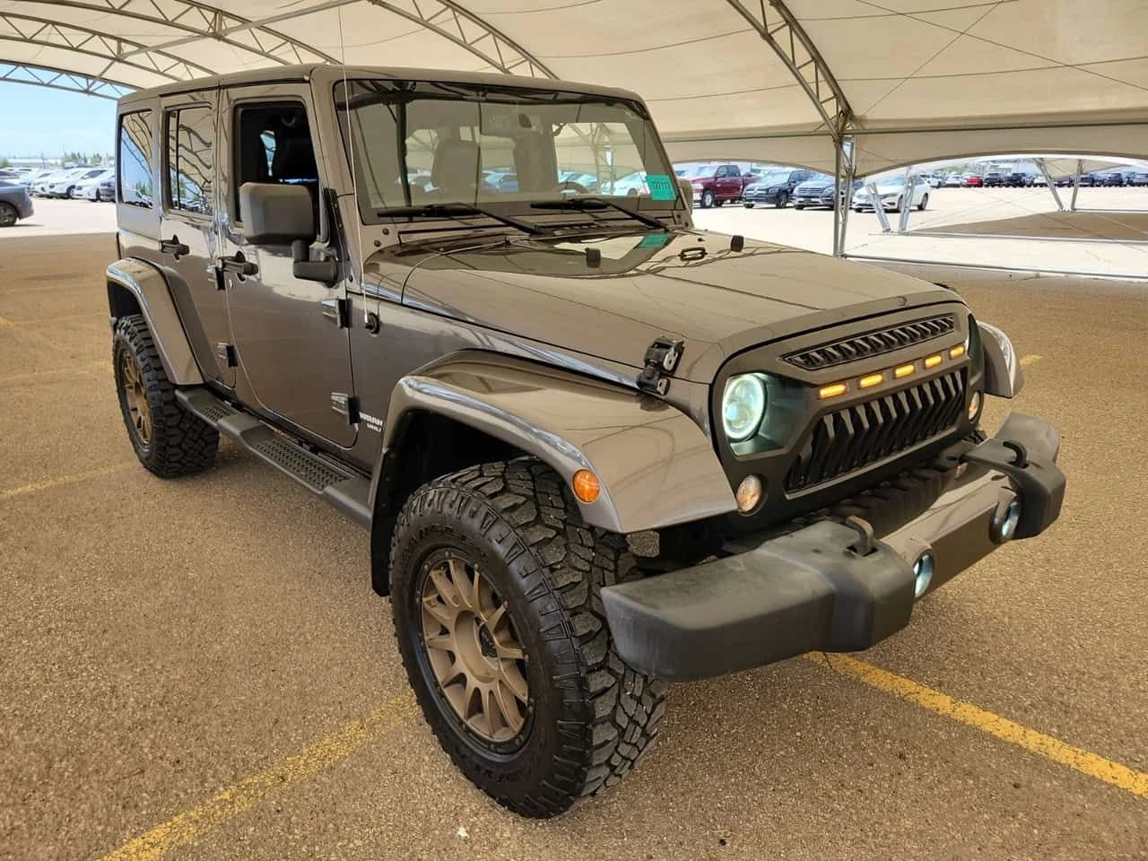 Jeep Wrangler * SAHARA * АВТОКРЕДИТ БЕЗ ПЪРВОНАЧАЛНА ВНОСКА* , снимка 2 - Автомобили и джипове - 55140654