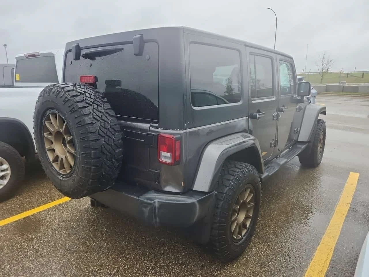 Jeep Wrangler * SAHARA * АВТОКРЕДИТ БЕЗ ПЪРВОНАЧАЛНА ВНОСКА* , снимка 3 - Автомобили и джипове - 55140654