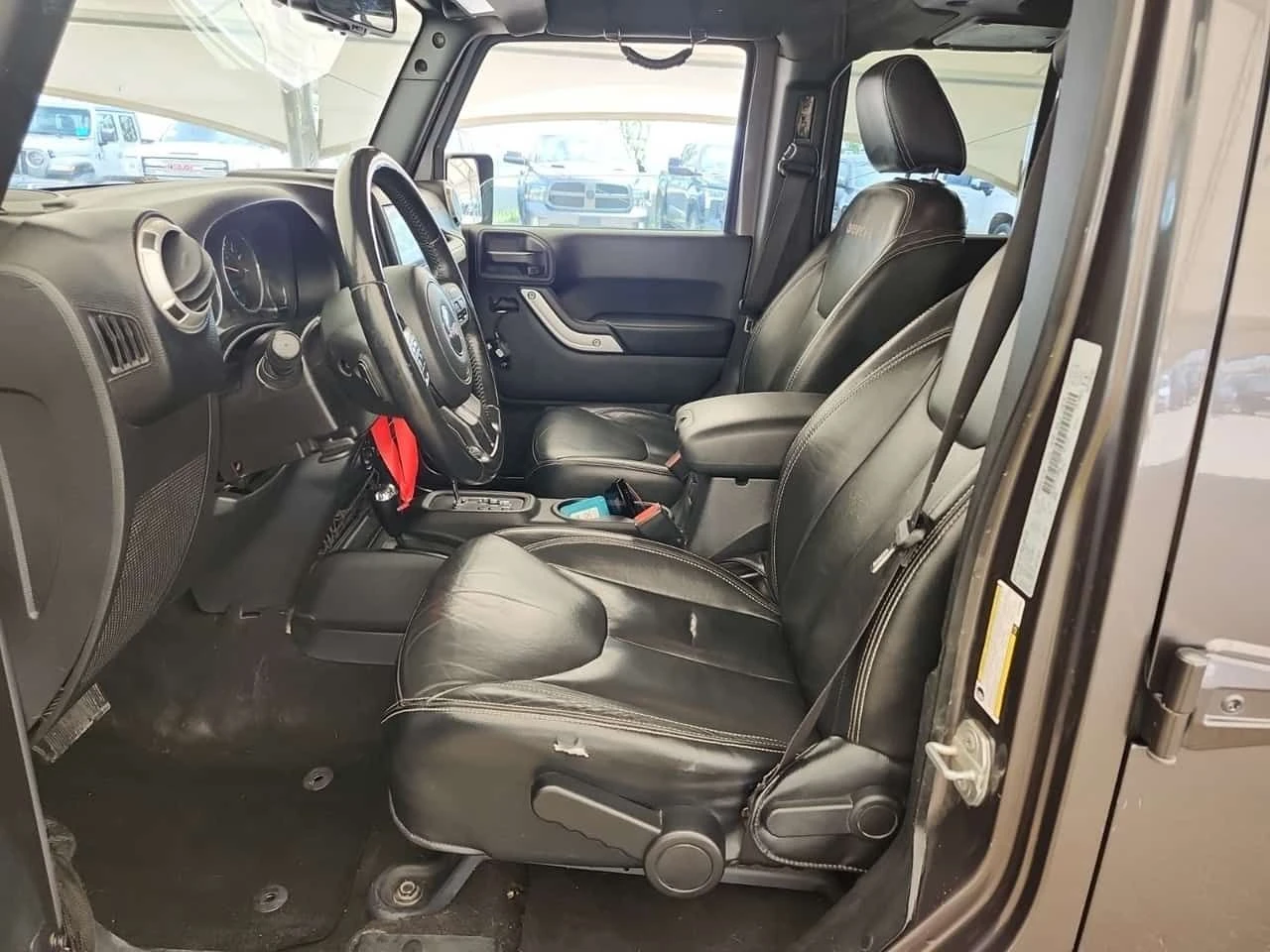 Jeep Wrangler * SAHARA * АВТОКРЕДИТ БЕЗ ПЪРВОНАЧАЛНА ВНОСКА* , снимка 5 - Автомобили и джипове - 55140654