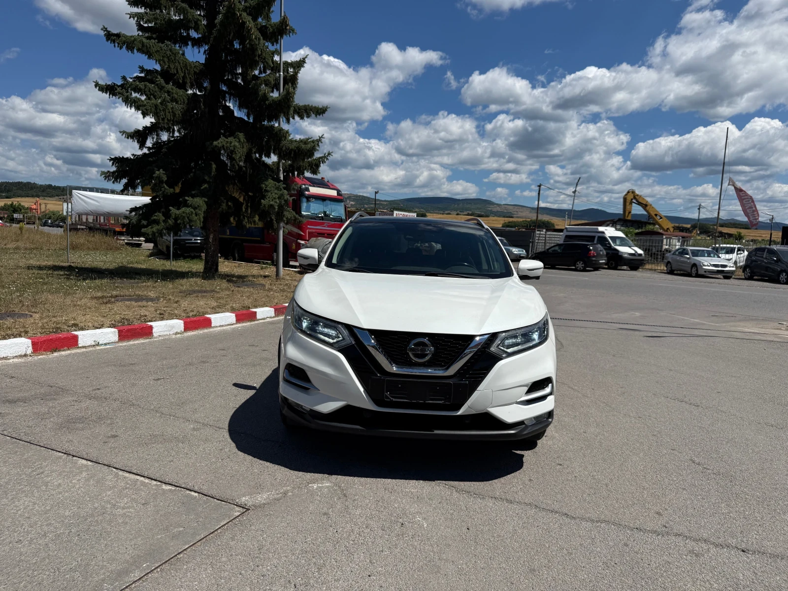 Nissan Qashqai 1.5DCI включена регистрация, снимка 3 - Автомобили и джипове - 55274616