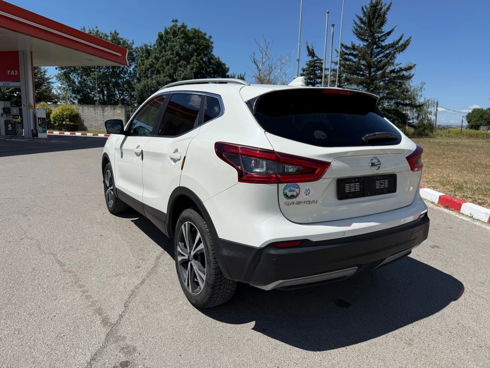 Nissan Qashqai 1.5DCI включена регистрация, снимка 5 - Автомобили и джипове - 55274616
