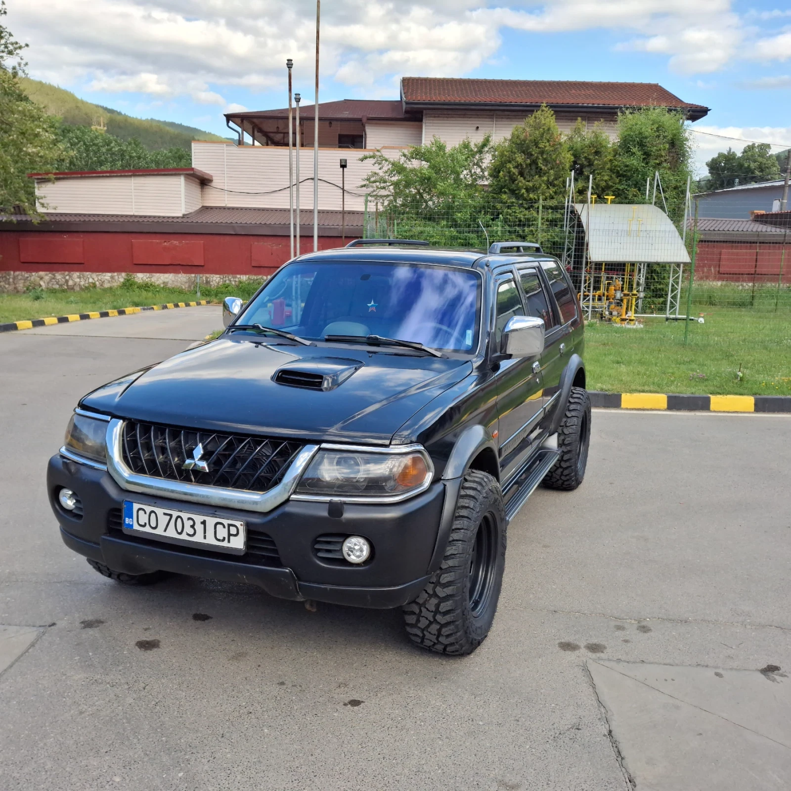 Mitsubishi Pajero sport 2.5, снимка 2 - Автомобили и джипове - 56287929