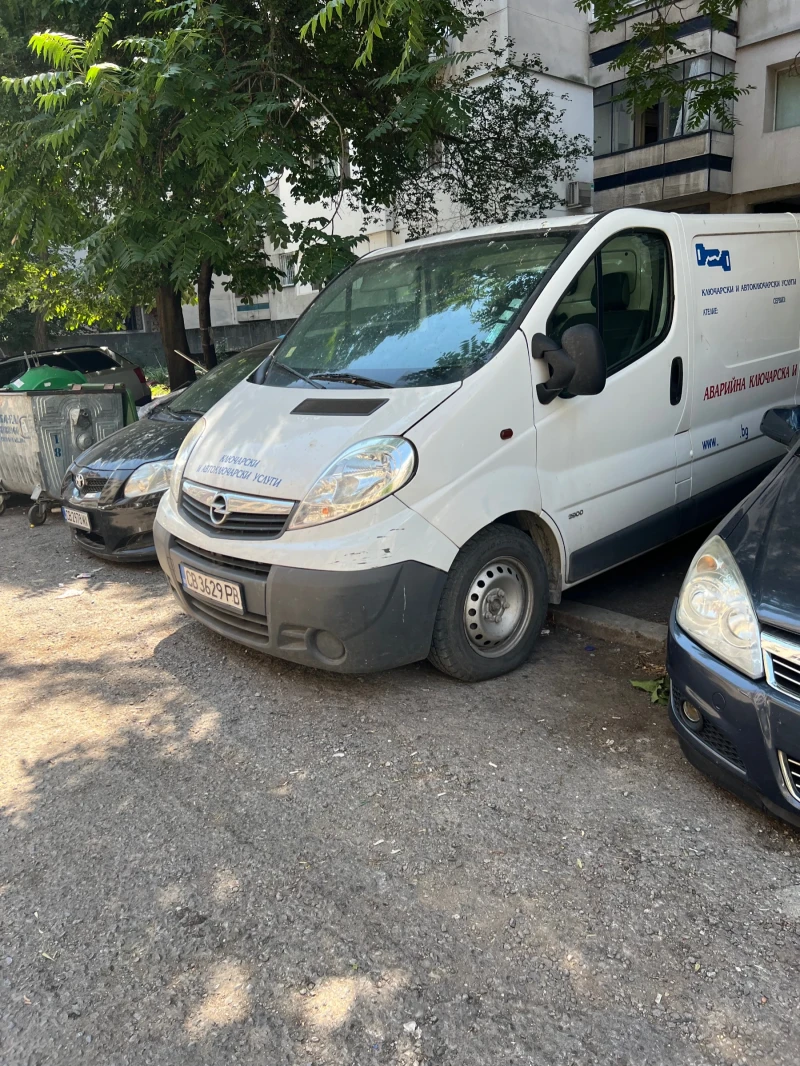 Opel Vivaro Бус, снимка 6 - Бусове и автобуси - 47626528