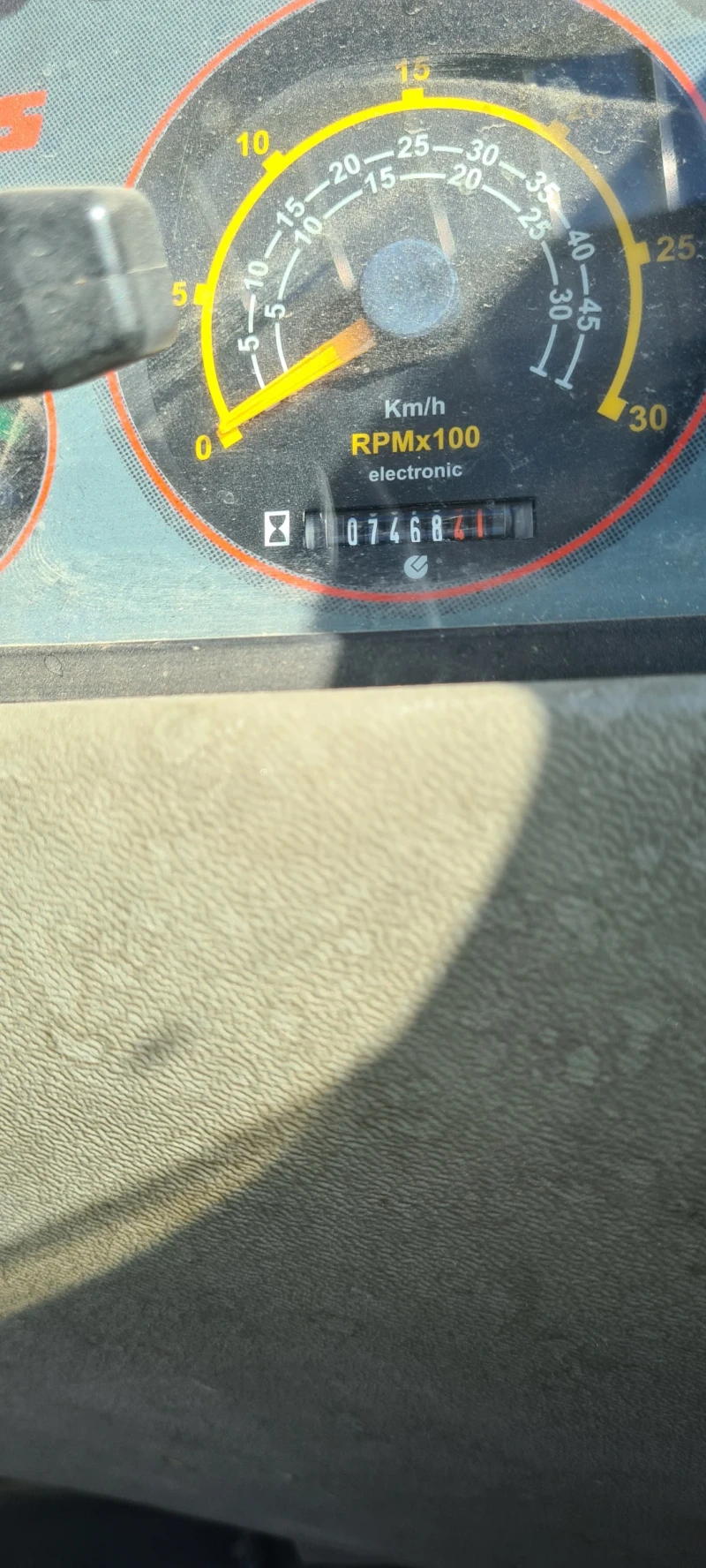 Телескопичен товарач Claas, снимка 3 - Селскостопанска техника - 52741769