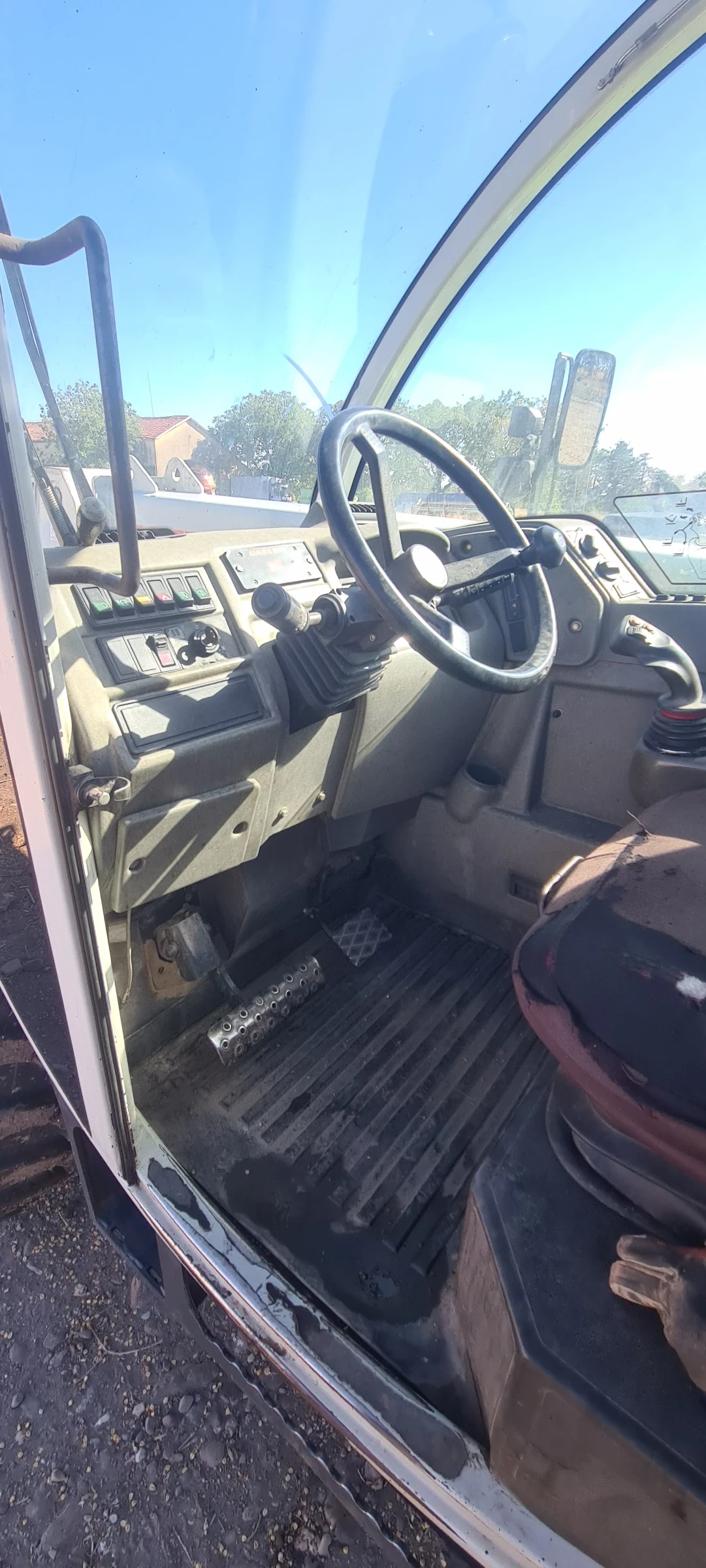 Телескопичен товарач Claas  - изображение 4