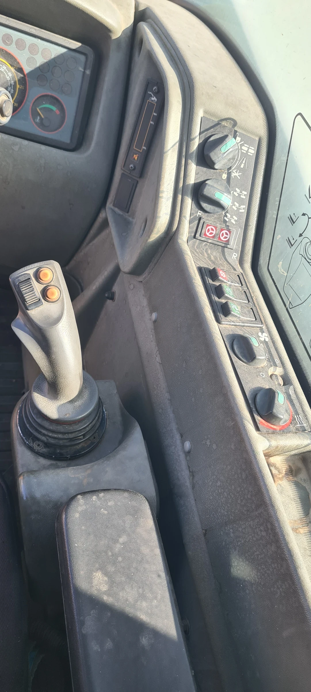 Телескопичен товарач Claas  - изображение 2