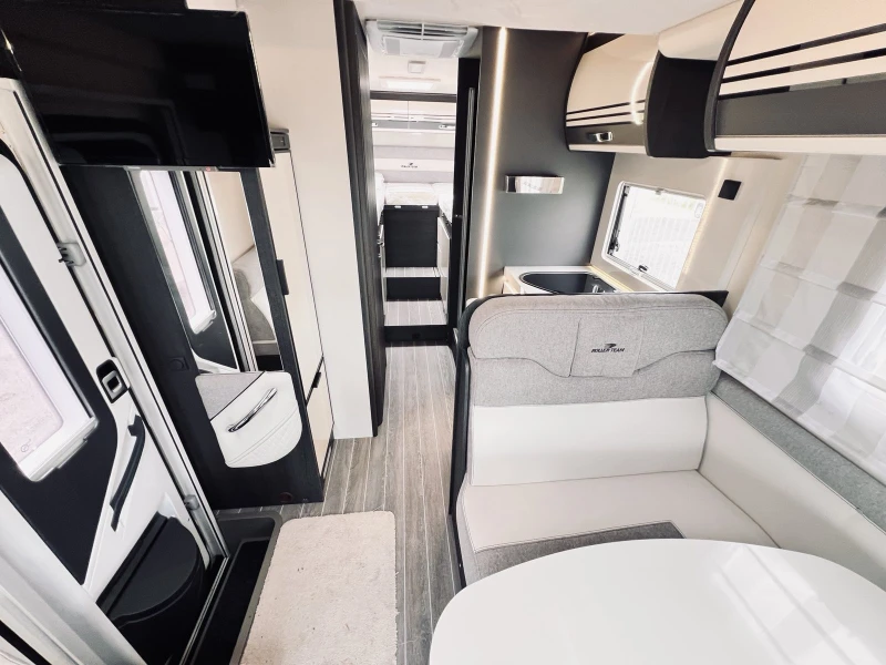 Кемпер ROLLER TEAM Kronos 284 TL 5 местен АВТОМАТИК DOMETIC, снимка 8 - Каравани и кемпери - 50621756