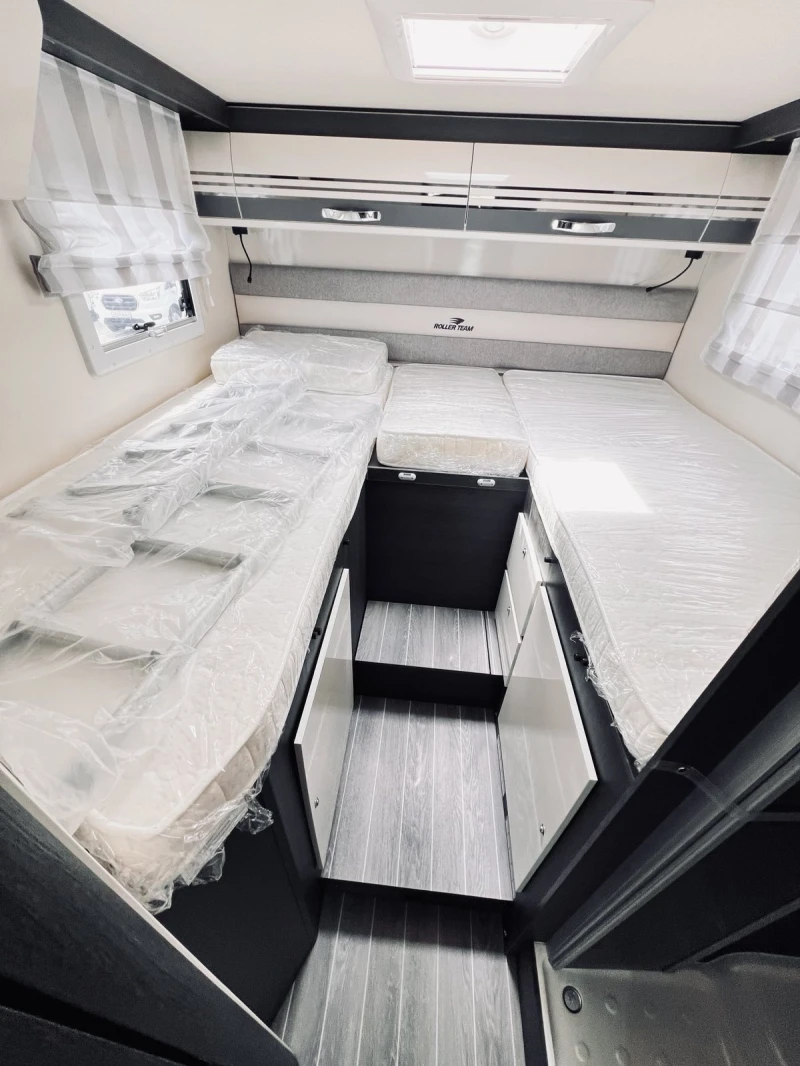 Кемпер ROLLER TEAM Kronos 284 TL 5 местен АВТОМАТИК DOMETIC, снимка 12 - Каравани и кемпери - 50621756