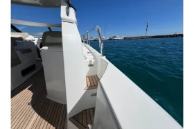 Моторна яхта Jeanneau Leader 36, снимка 9