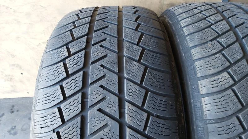 Гуми Зимни 255/50R19, снимка 3 - Гуми и джанти - 27409054