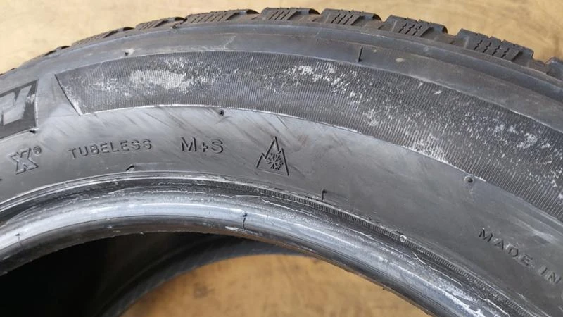 Гуми Зимни 255/50R19, снимка 7 - Гуми и джанти - 27409054