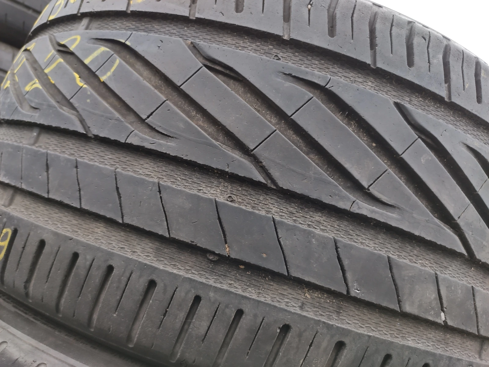 Гуми Летни 265/30R20