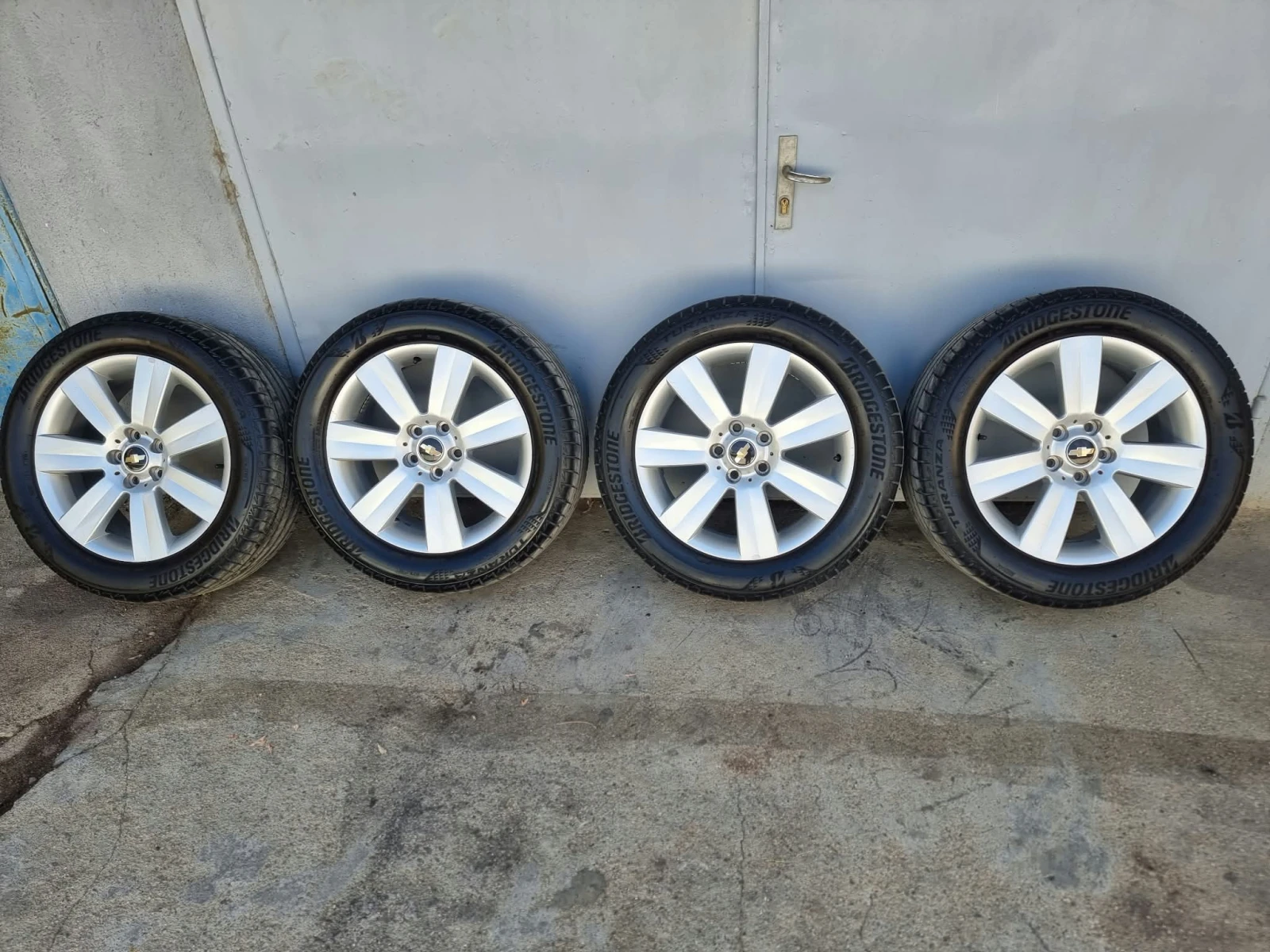 ���� � ������ 235/55R18 �� Chevrolet Captiva | Mobile.bg � ����������� 2