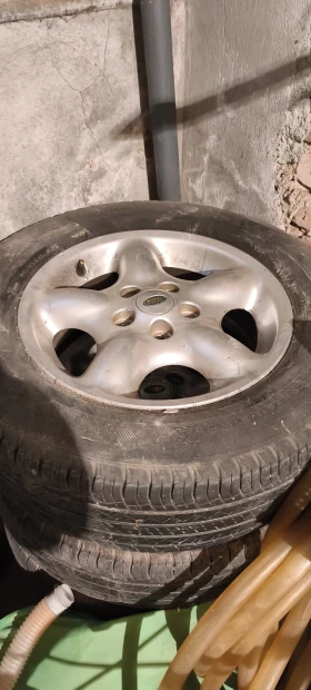 ����� �� �������� �� ���� � ������ 215/65R16 �� Land Rover Freelander