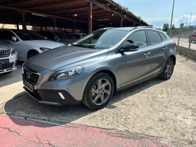     Volvo V40 Cross Country 2.0 d3 Momentum