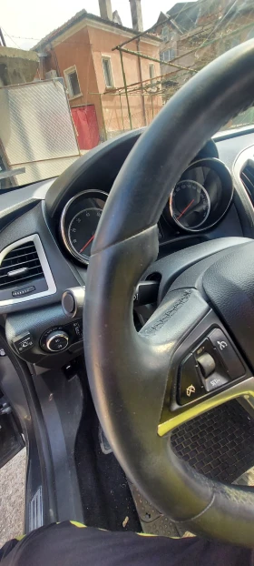 Opel Astra J с газов инжекцион Landi Renzo от 2022г - 4777 € / 9343.00 лв. - 95221174 9