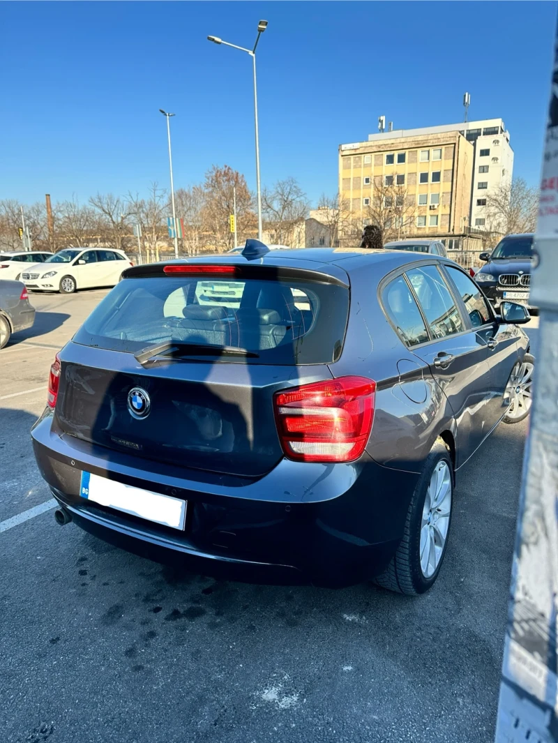 BMW 120  184к.с Автоматик Кожа Keyless Park Assist, снимка 3 - Автомобили и джипове - 48605151