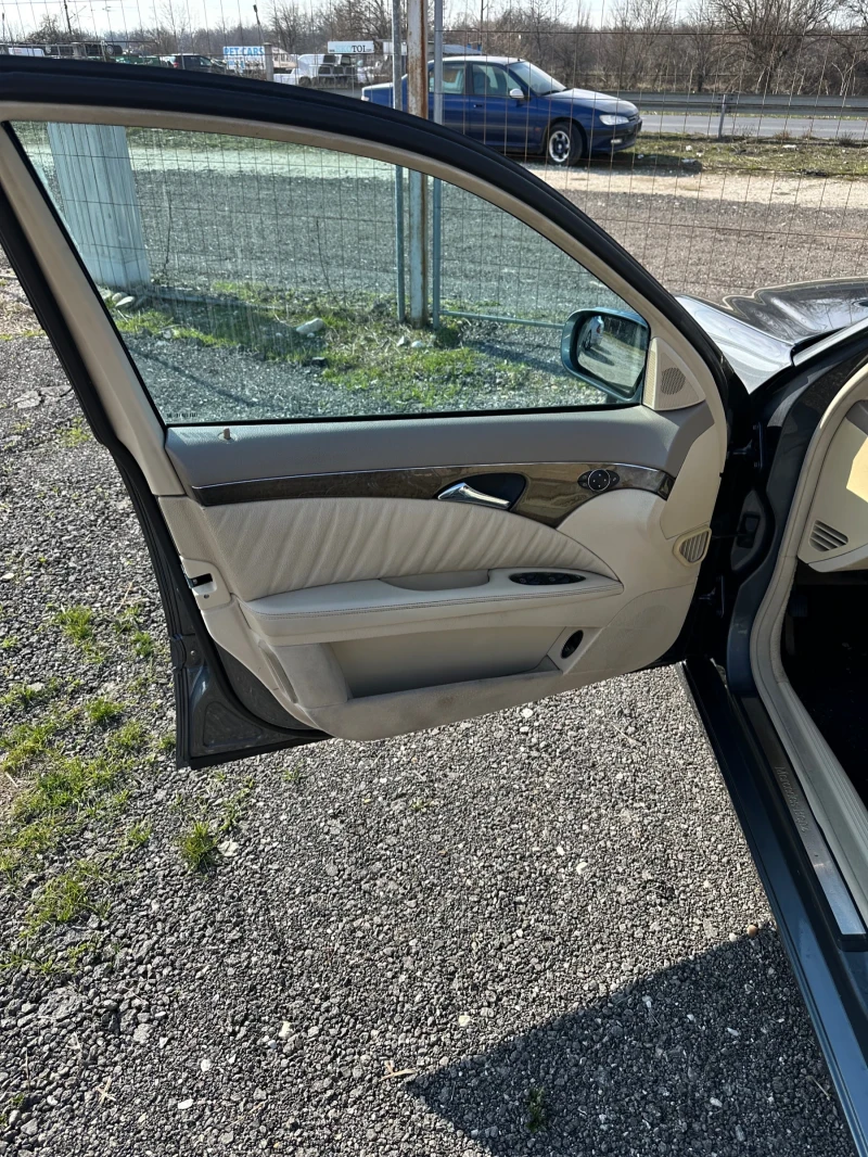 Mercedes-Benz E 320, снимка 10 - Автомобили и джипове - 49391776