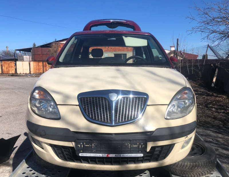 Lancia Ypsilon 1.4 i автоматик, снимка 4 - Автомобили и джипове - 49393112