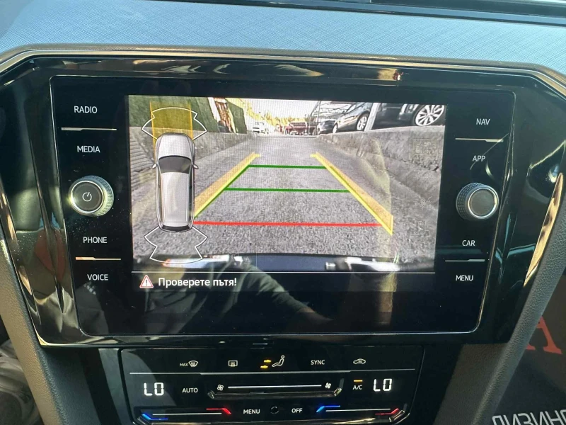 VW Passat 2.0TDI HIGHLINE, DIGITAL , СОБСТВЕН ЛИЗИНГ/БАРТЕР, снимка 13 - Автомобили и джипове - 51056336