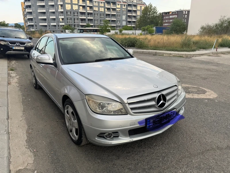 Mercedes-Benz C 220 Avantgarde, снимка 4 - Автомобили и джипове - 52377314