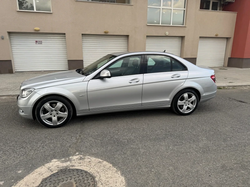 Mercedes-Benz C 220 Avantgarde, снимка 5 - Автомобили и джипове - 52377314