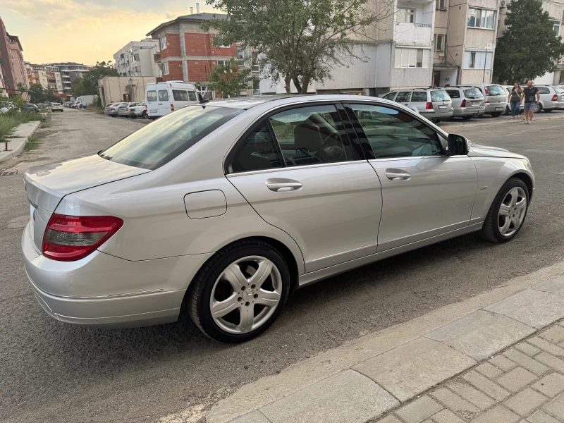 Mercedes-Benz C 220 Avantgarde, снимка 15 - Автомобили и джипове - 52377314