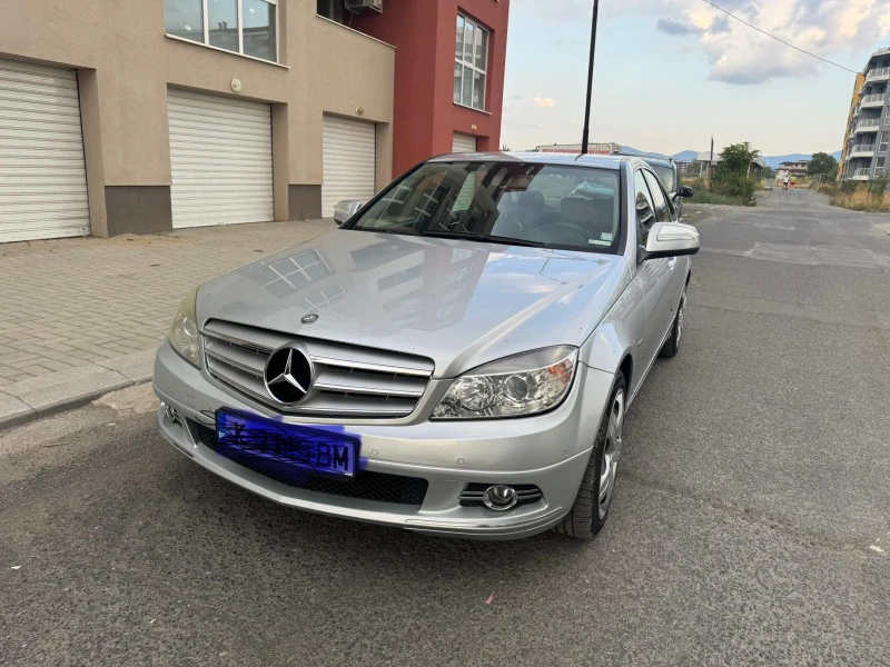Mercedes-Benz C 220 Avantgarde, снимка 6 - Автомобили и джипове - 52377314