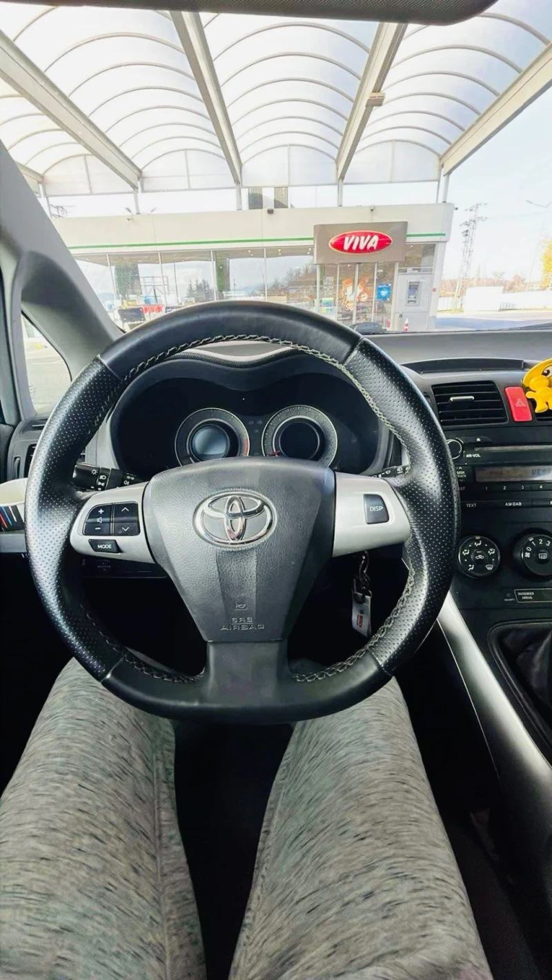 Toyota Auris, снимка 14 - Автомобили и джипове - 52166691