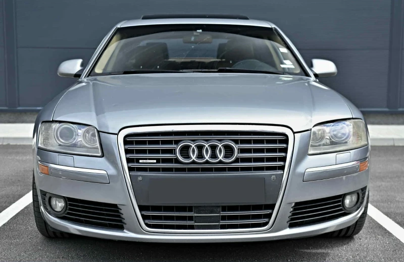 Audi A8 4.2 газ топ състояние, снимка 2 - Автомобили и джипове - 52383630