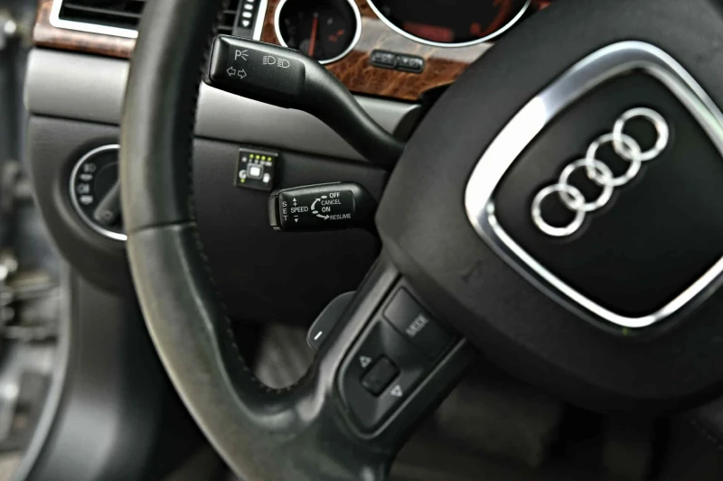 Audi A8 4.2 газ топ състояние, снимка 9 - Автомобили и джипове - 52383630
