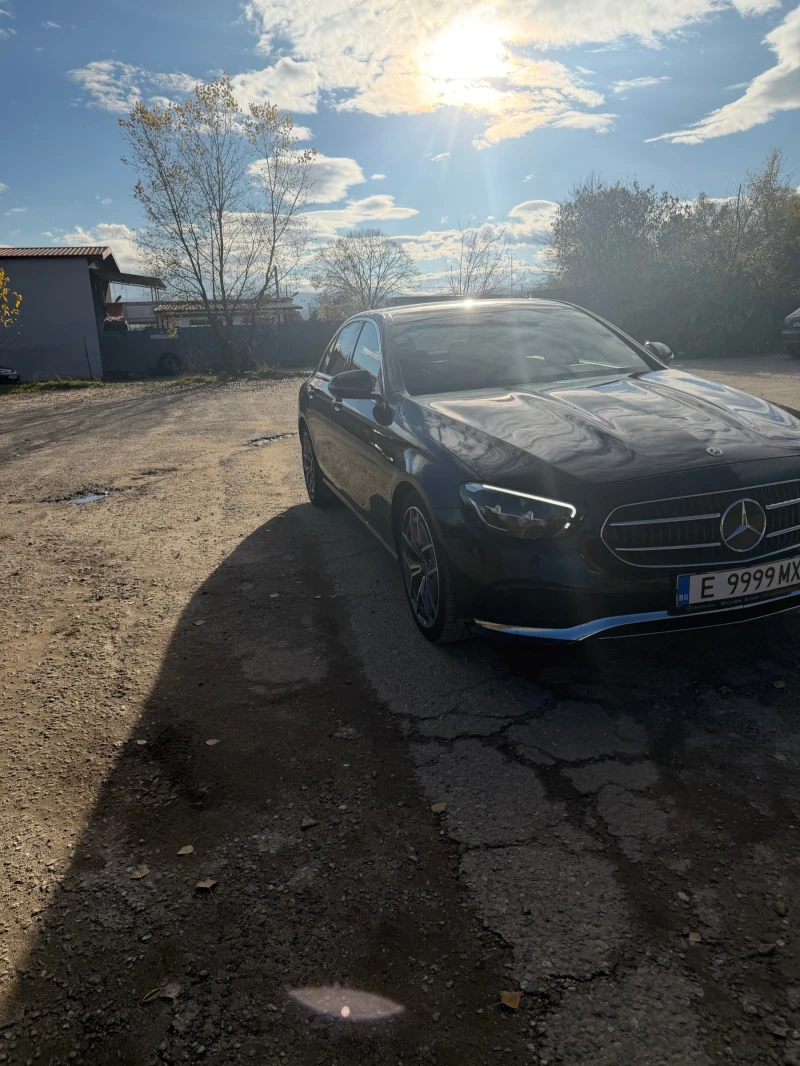 Mercedes-Benz E 220, снимка 2 - Автомобили и джипове - 52382359