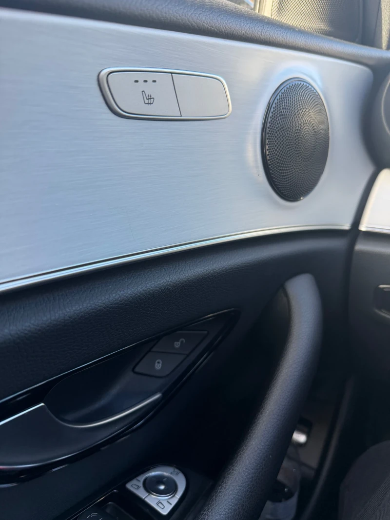 Mercedes-Benz E 220, снимка 10 - Автомобили и джипове - 52382359