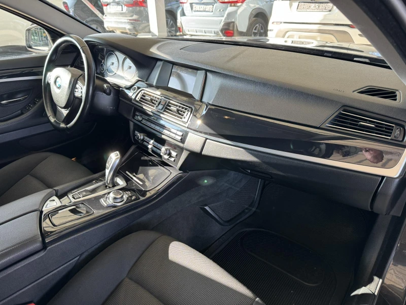 BMW 520 2.0* 190ps* АВТОМАТ* НАВИ* ПАКТРОНИК* , снимка 10 - Автомобили и джипове - 52614572