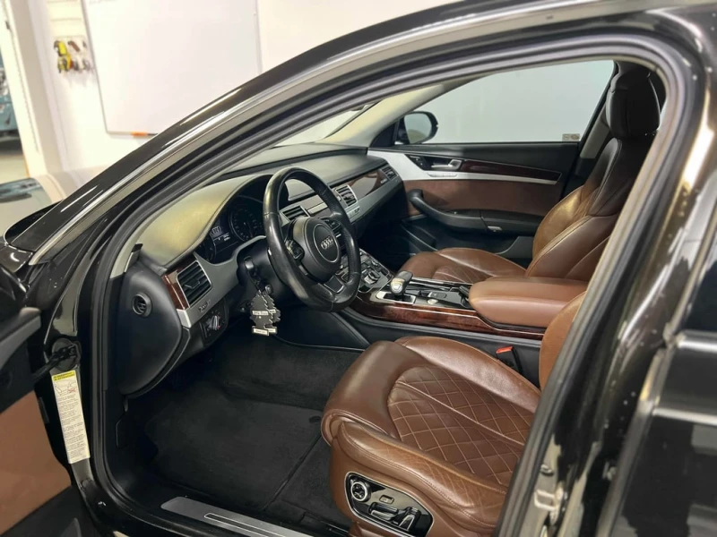 Audi A8 / Premium / ОБДУХВАНЕ / PANO / CARFAX, снимка 7 - Автомобили и джипове - 53246126