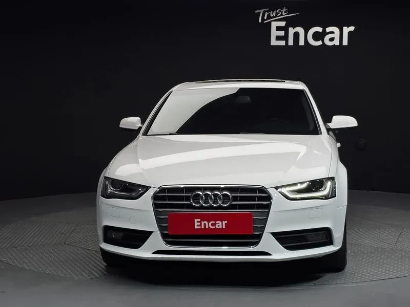 Audi A4 2.0 TDI, снимка 3 - Автомобили и джипове - 54550544