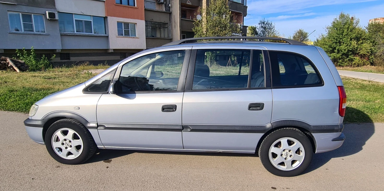 Opel Zafira  - изображение 2