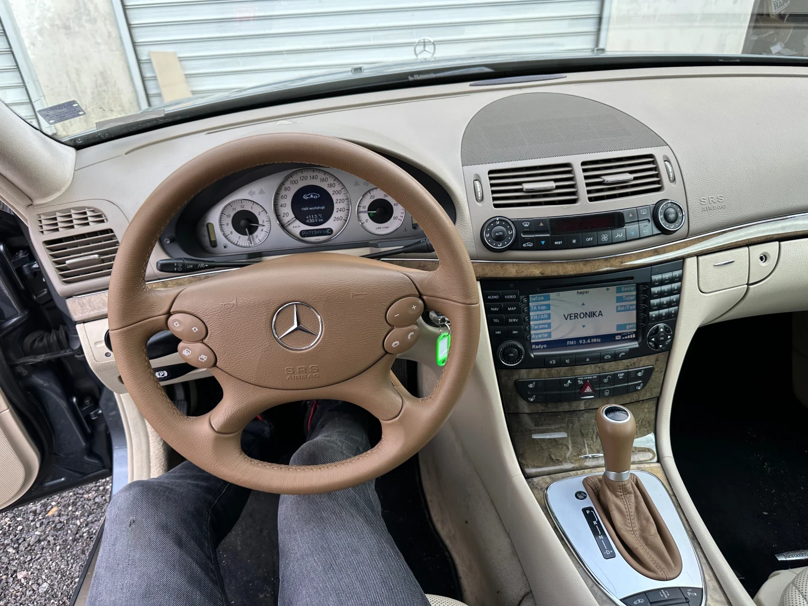 Mercedes-Benz E 320  - изображение 7