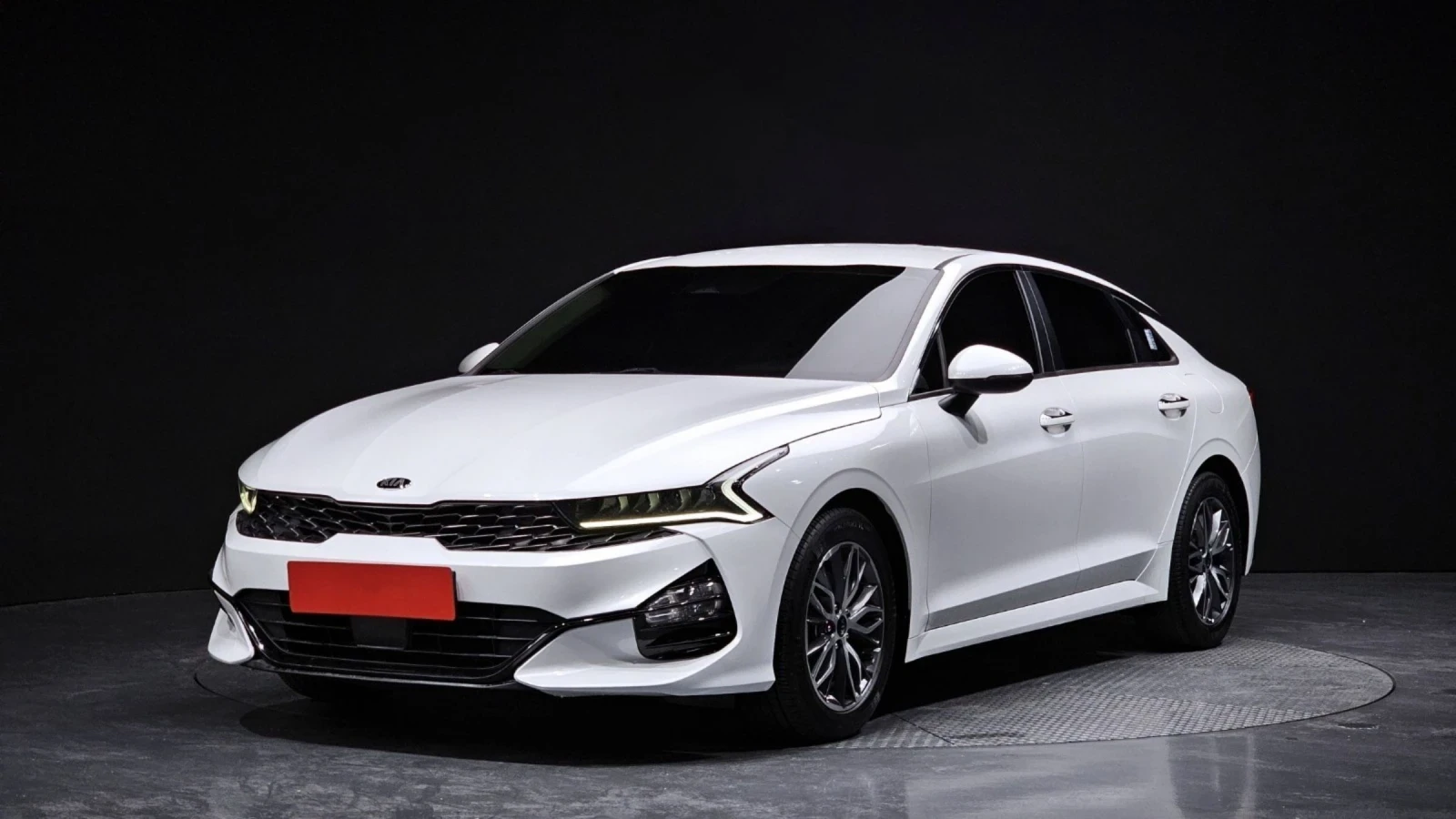 Kia K5 2.0 LPG / TRENDY EDITION / ДИСТРОНИК / LANE ASSIST | Mobile.bg — изображение 1