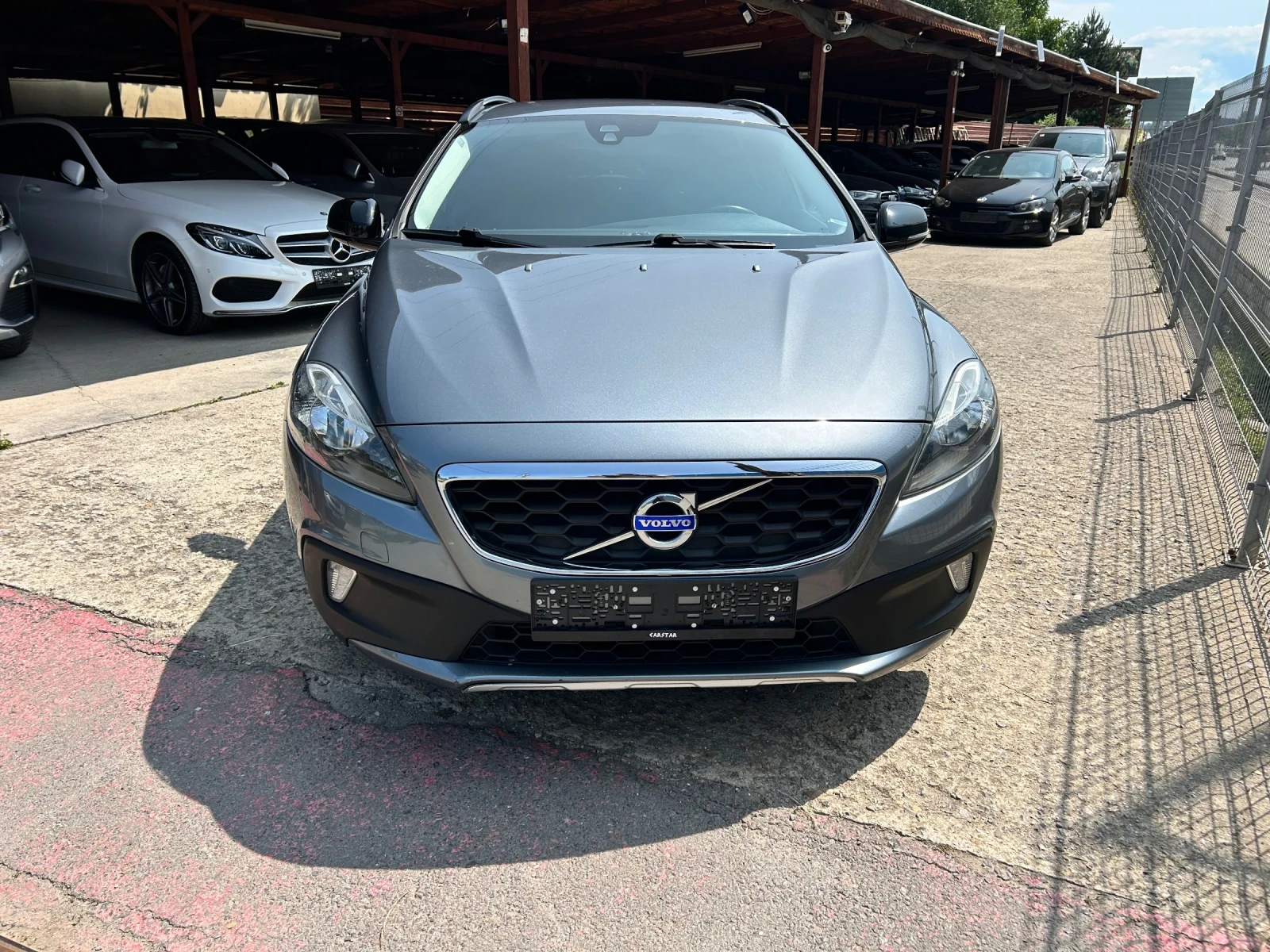 Volvo V40 Cross Country 2.0 d3 Momentum - изображение 6