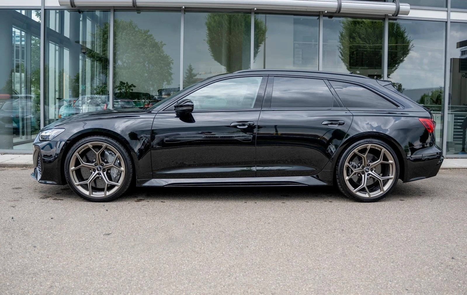 Audi Rs6 PERFORMANCE CERAMIC CARBON DYNAMIC PANO B&O MATRIX - изображение 2