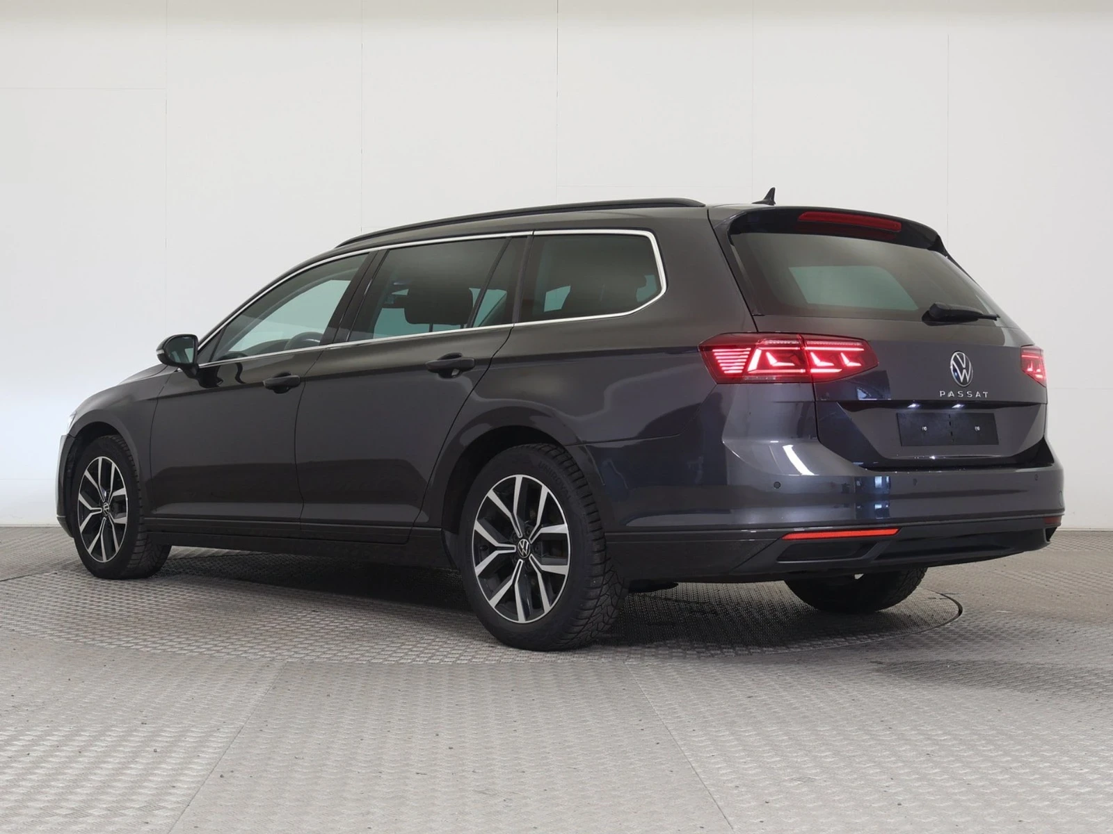 VW Passat !!! ОЧАКВАН ВНОС !!!2.0TDI 150ps.DIGITAL , HIGHLIN - изображение 3