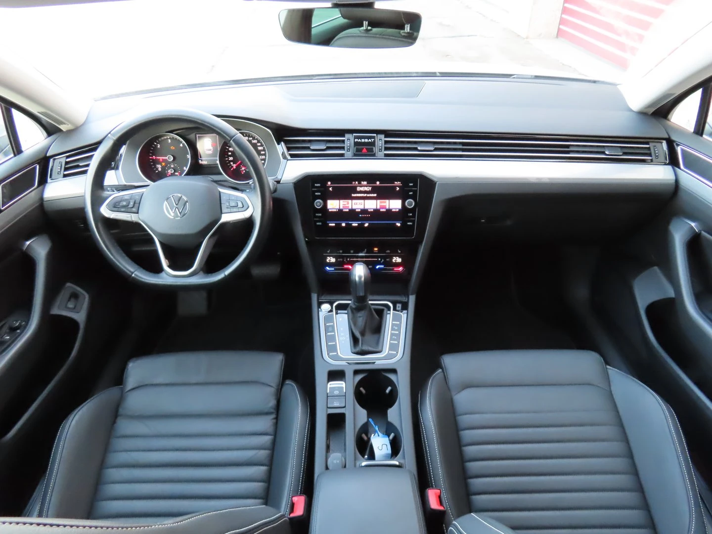 VW Passat VW Passat Var. Business 2.0 TDI SCR DSG | Mobile.bg � ����������� 10