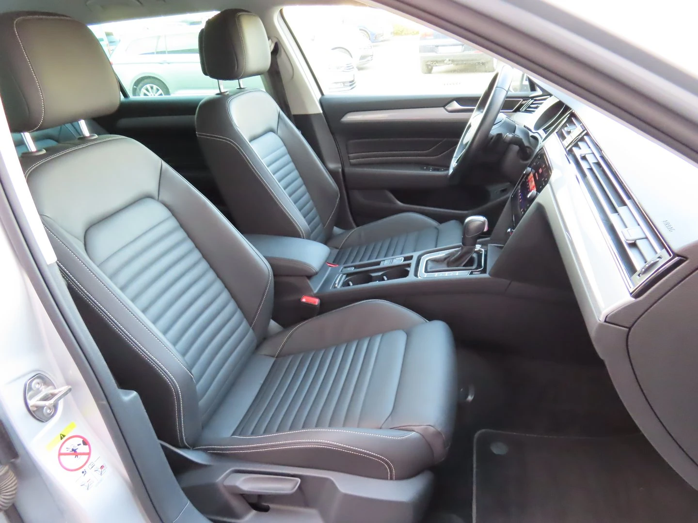 VW Passat VW Passat Var. Business 2.0 TDI SCR DSG | Mobile.bg � ����������� 7